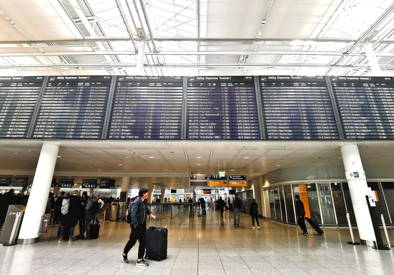 MUNICH AIRPORT DEPARTURE